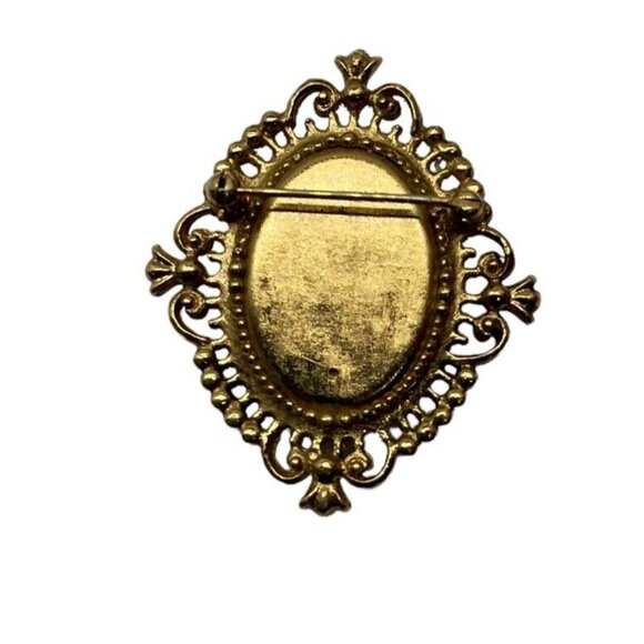Vintage Cameo Brooch Pin Gold Tone Avon Pinback Opens Up Empty Glace Locket - Picture 2 of 16